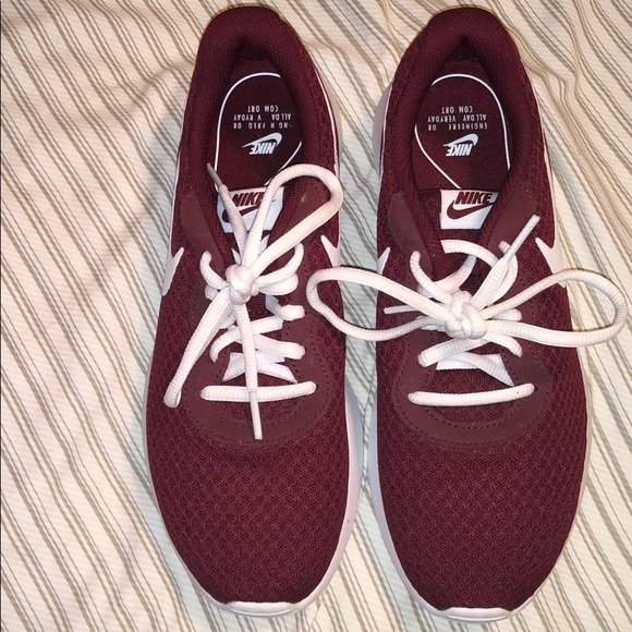 Nike shoes - Picture 3 of 5